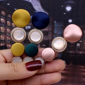 Gold yellow tone hair clip